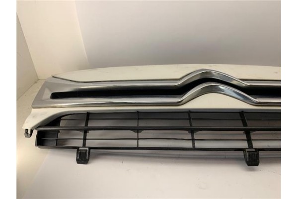 Recambio de rejilla capo para citroen jumpy 2.0 hdi 125 fap 27 l1h1 fugón referencia OEM IAM 1440172580  