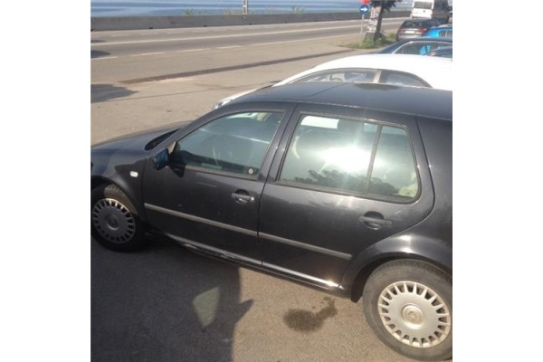 volkswagen golf iv berlina (1j1) del año 2000