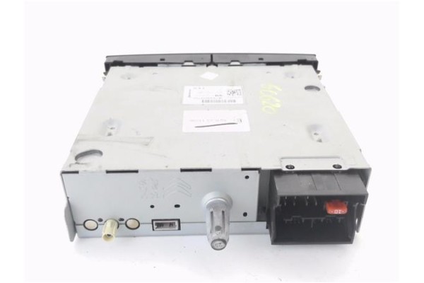 Recambio de autoradio para citroen c3 picasso 1.6 exclusive referencia OEM IAM 96784950XT  