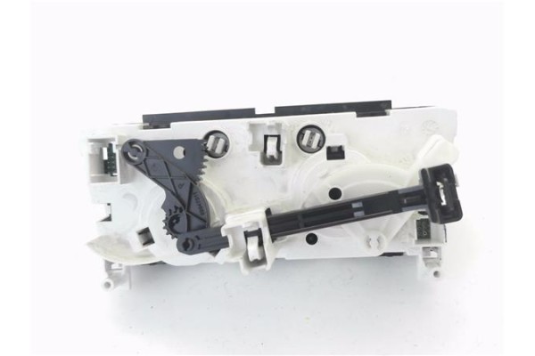 Recambio de mandos calefaccion / a.a. para citroen c3 picasso 1.6 exclusive referencia OEM IAM 69947013  