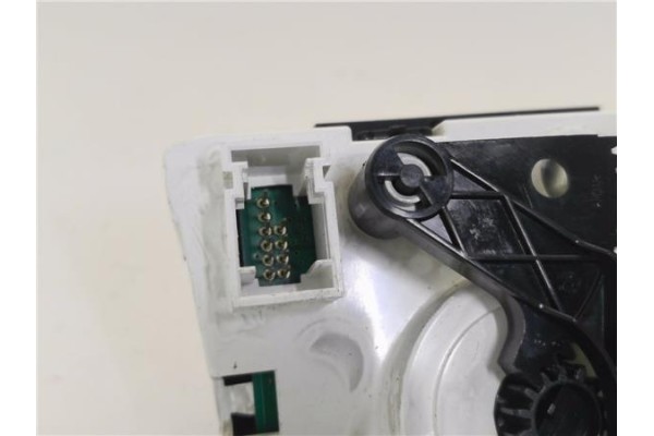 Recambio de mandos calefaccion / a.a. para citroen c3 picasso 1.6 exclusive referencia OEM IAM 69947013  
