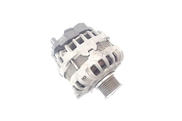 Recambio de alternador para renault clio iv 0.9 limited referencia OEM IAM 231008918R  