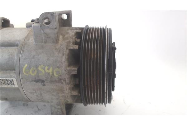 Recambio de compresor aire acond. para renault clio iv 0.9 limited referencia OEM IAM 926002352R  