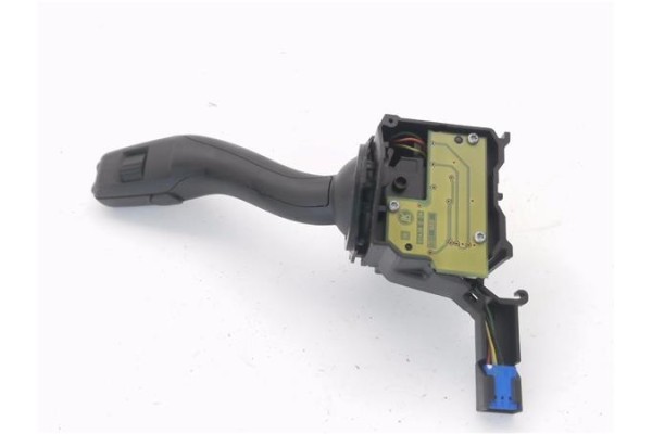 Recambio de mando limpiaparabrisas para audi a3 sportback (8pa) 2.0 tdi ambiente referencia OEM IAM 8P0953519A  