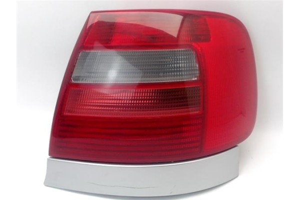 Recambio de piloto trasero derecho para audi a4 berlina (b5) 2.8 referencia OEM IAM   
