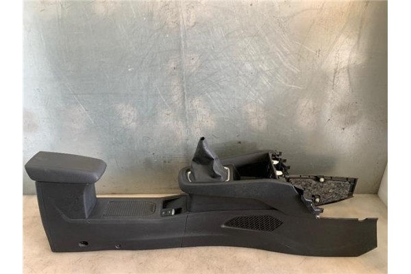 Recambio de embellecedor consola central para renault clio v 1.0 business referencia OEM IAM   