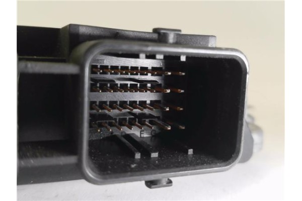 Recambio de centralita para ford focus c-max 1.6 tdci referencia OEM IAM 5M5112A650LB 281012486 