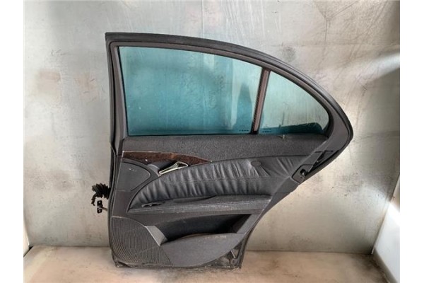 Recambio de puerta trasero derecha para mercedes-benz clase e (bm 211) berlina 3.2 e 320 (211.065) referencia OEM IAM A211730020