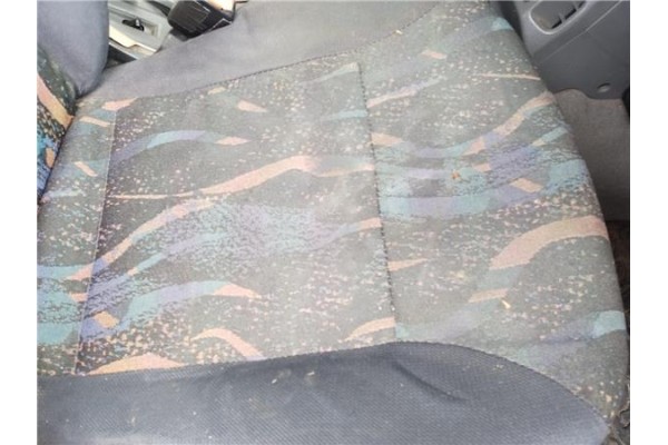 Recambio de asiento delantero derecho para nissan terrano ii (r20) 2.4 i 12v 4wd referencia OEM IAM 870000F 870000F005 