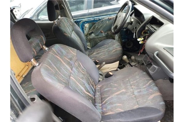 Recambio de asiento delantero derecho para nissan terrano ii (r20) 2.4 i 12v 4wd referencia OEM IAM 870000F 870000F005 