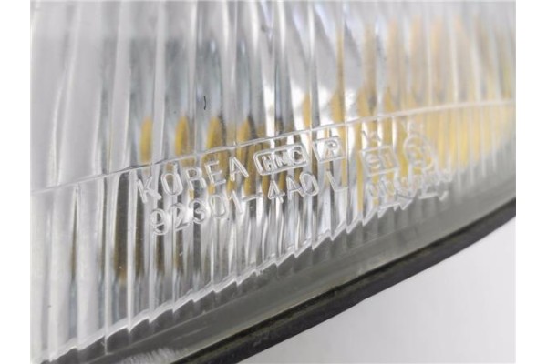 Recambio de intermitente delantero izquierdo para hyundai h-1 furgón 2.5 td referencia OEM IAM 923014A0L  