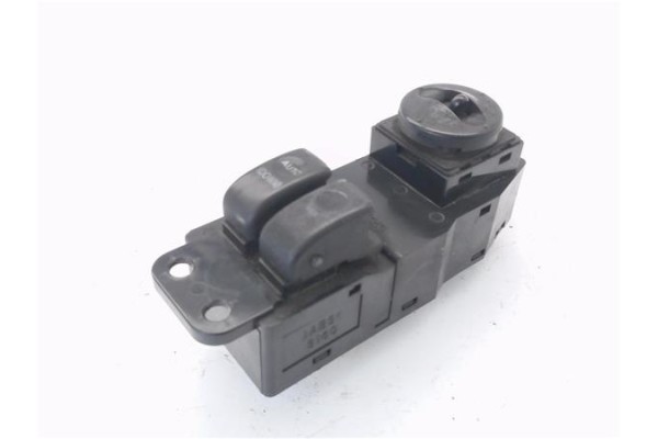 Recambio de mando elevalunas delantero izquierdo para hyundai h-1 furgón 2.5 td referencia OEM IAM 935704A000 935704A100 