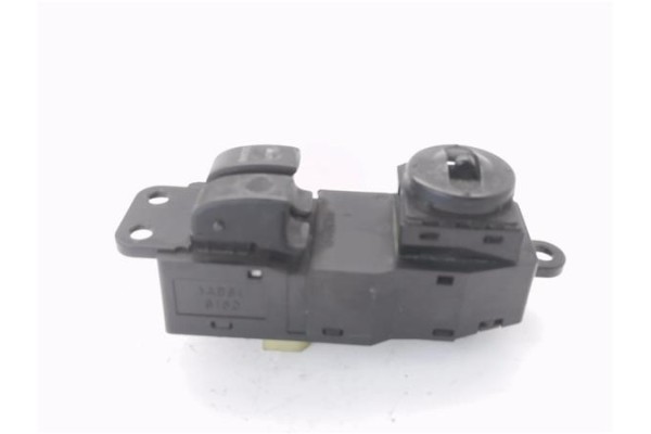 Recambio de mando elevalunas delantero izquierdo para hyundai h-1 furgón 2.5 td referencia OEM IAM 935704A000 935704A100 
