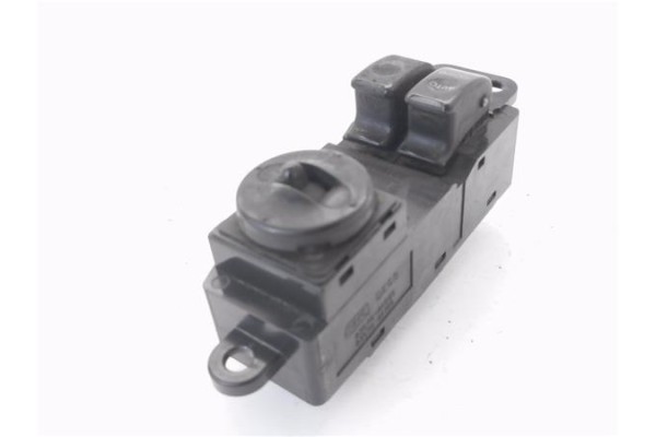 Recambio de mando elevalunas delantero izquierdo para hyundai h-1 furgón 2.5 td referencia OEM IAM 935704A000 935704A100 