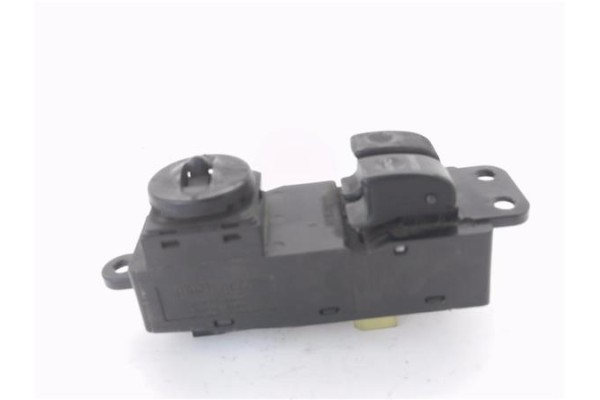 Recambio de mando elevalunas delantero izquierdo para hyundai h-1 furgón 2.5 td referencia OEM IAM 935704A000 935704A100 