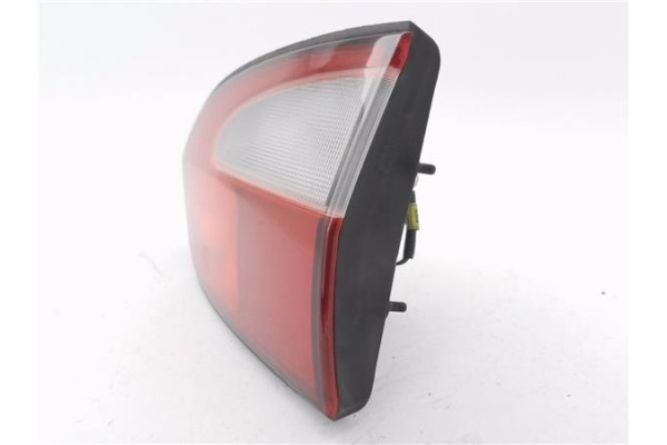 Recambio de piloto porton trasero derecho para hyundai h-1 furgón 2.5 td referencia OEM IAM 924064A0  