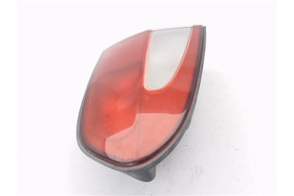 Recambio de piloto porton trasero izquierdo para hyundai h-1 furgón 2.5 td referencia OEM IAM 924054A0  