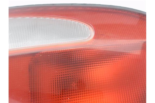 Recambio de piloto porton trasero izquierdo para hyundai h-1 furgón 2.5 td referencia OEM IAM 924054A0  