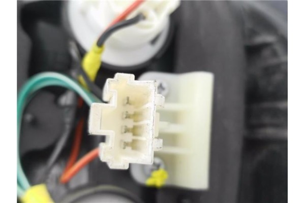 Recambio de piloto trasero izquierdo para hyundai h-1 furgón 2.5 td referencia OEM IAM 924014A0  