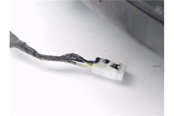 Recambio de retrovisor electrico derecho para hyundai h-1 furgón 2.5 td referencia OEM IAM 876204A400 E11015417 