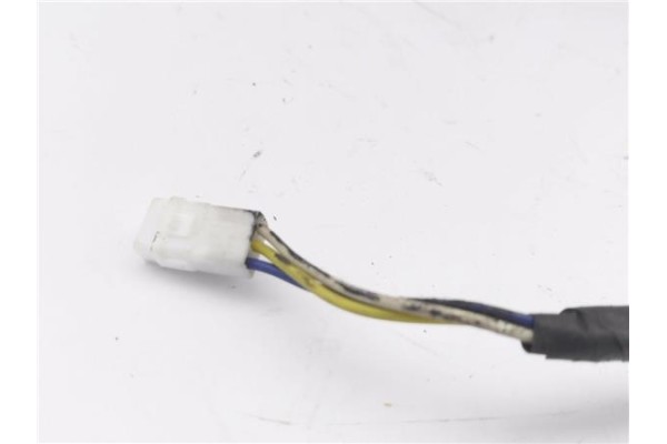 Recambio de retrovisor electrico izquierdo para hyundai h-1 furgón 2.5 td referencia OEM IAM 876104A400 E11015417 