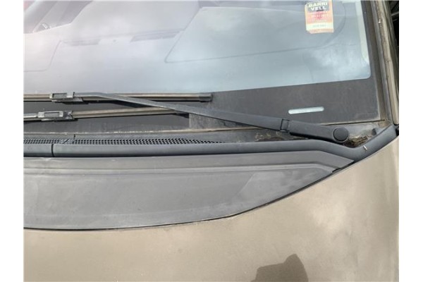 Recambio de brazo limpiaparabrisas delantero izquierdo para citroen c4 picasso 1.6 hdi referencia OEM IAM 6429FR  