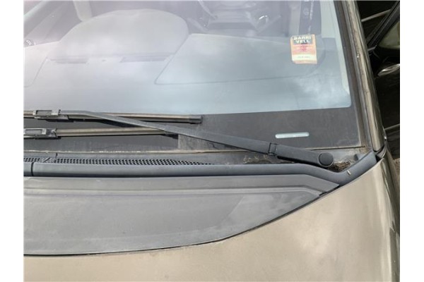 Recambio de brazo limpiaparabrisas delantero izquierdo para citroen c4 picasso 1.6 hdi referencia OEM IAM 6429FR  