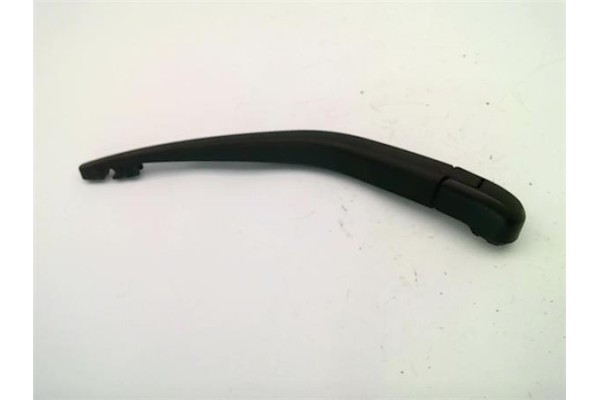 Recambio de brazo limpiaparabrisas trasero para mazda 2 (b2w) 1.4 cd referencia OEM IAM   