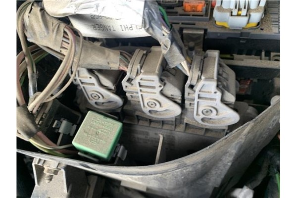 Recambio de centralita para citroen c4 picasso 1.6 hdi referencia OEM IAM 0281013334 9666986680 