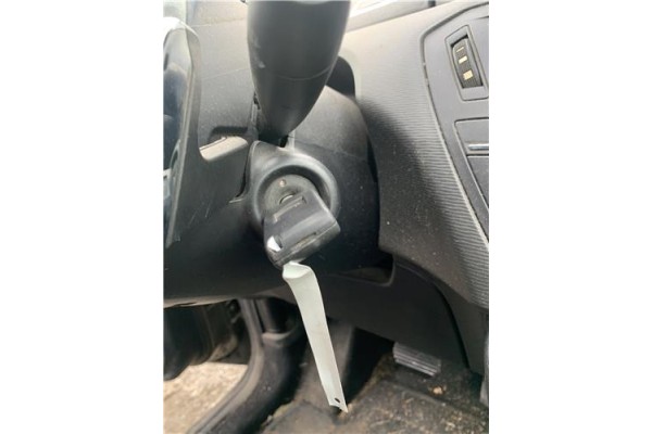 Recambio de clausor para citroen c4 picasso 1.6 hdi referencia OEM IAM 4162KF 4162XT 