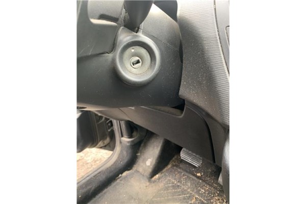 Recambio de clausor para citroen c4 picasso 1.6 hdi referencia OEM IAM 4162KF 4162XT 