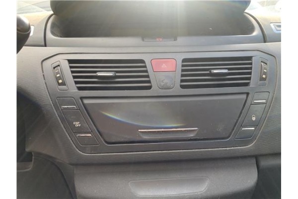 Recambio de consola para citroen c4 picasso 1.6 hdi referencia OEM IAM 8265AJ  