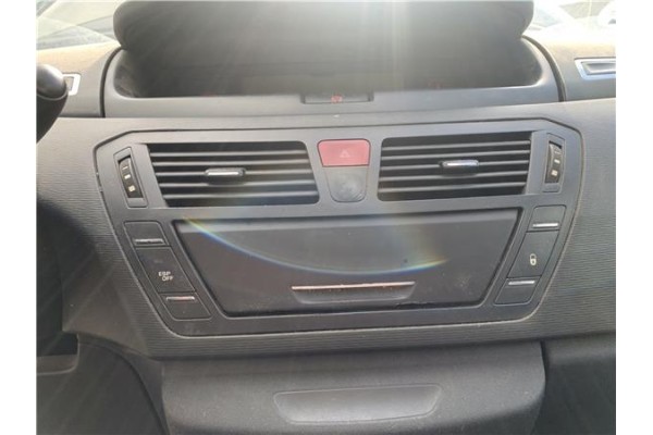 Recambio de consola para citroen c4 picasso 1.6 hdi referencia OEM IAM 8265AJ  
