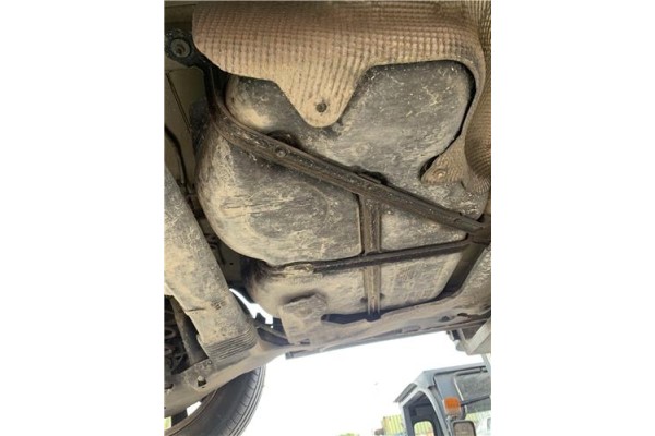 Recambio de deposito combustible para citroen c4 picasso 1.6 hdi referencia OEM IAM 2002466A 1608178680 