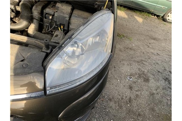 Recambio de faro delantero izquierdo para citroen c4 picasso 1.6 hdi referencia OEM IAM 6208A8  