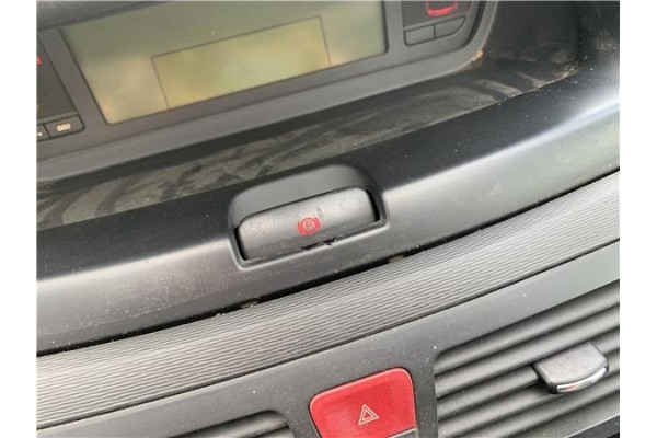 Recambio de freno mano electrico para citroen c4 picasso 1.6 hdi referencia OEM IAM 470702  