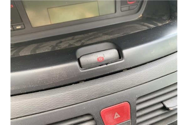 Recambio de freno mano electrico para citroen c4 picasso 1.6 hdi referencia OEM IAM 470702  