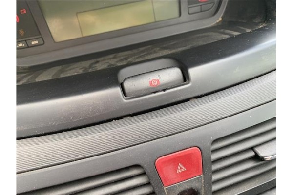 Recambio de freno mano electrico para citroen c4 picasso 1.6 hdi referencia OEM IAM 470702  