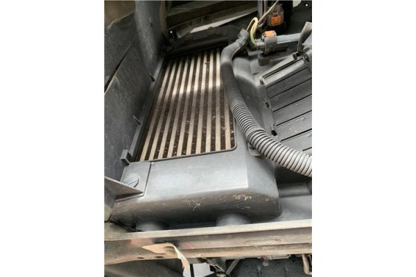 Recambio de intercooler para citroen c4 picasso 1.6 hdi referencia OEM IAM 384H5  