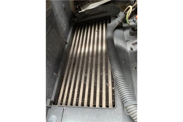 Recambio de intercooler para citroen c4 picasso 1.6 hdi referencia OEM IAM 384H5  