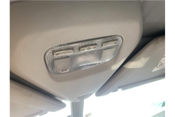 Recambio de luz delantero central techo para citroen c4 picasso 1.6 hdi referencia OEM IAM 6362Q2  