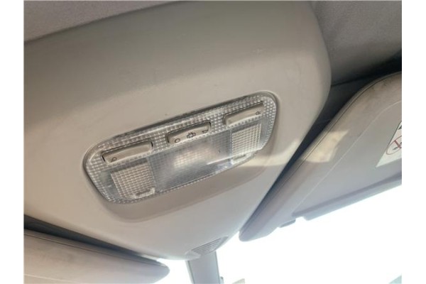 Recambio de luz delantero central techo para citroen c4 picasso 1.6 hdi referencia OEM IAM 6362Q2  