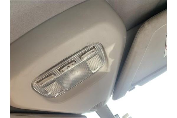Recambio de luz delantero central techo para citroen c4 picasso 1.6 hdi referencia OEM IAM 6362Q2  