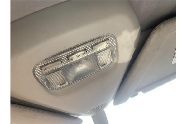 Recambio de luz delantero central techo para citroen c4 picasso 1.6 hdi referencia OEM IAM 6362Q2  