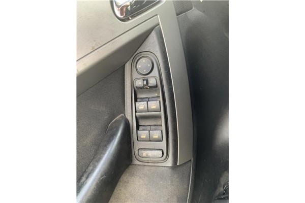 Recambio de mando elevalunas delantero izquierdo para citroen c4 picasso 1.6 hdi referencia OEM IAM 6554YH  