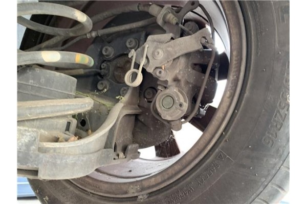 Recambio de mangueta trasero derecha para citroen c4 picasso 1.6 hdi referencia OEM IAM 2057284110 517637 