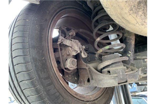 Recambio de mangueta trasero izquierda para citroen c4 picasso 1.6 hdi referencia OEM IAM 517637  