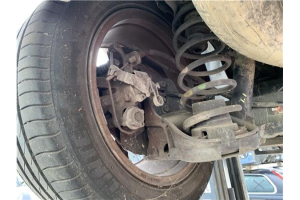 Recambio de mangueta trasero izquierda para citroen c4 picasso 1.6 hdi referencia OEM IAM 517637  