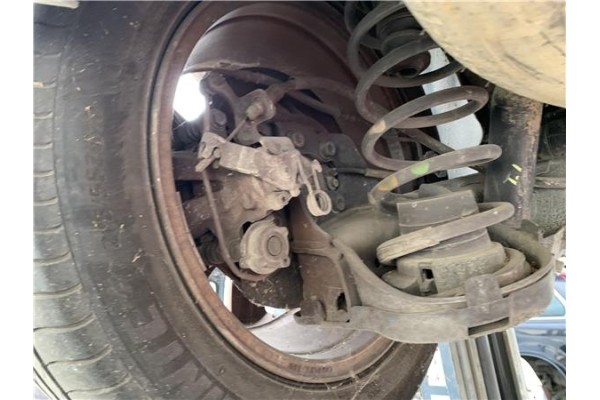 Recambio de mangueta trasero izquierda para citroen c4 picasso 1.6 hdi referencia OEM IAM 517637  