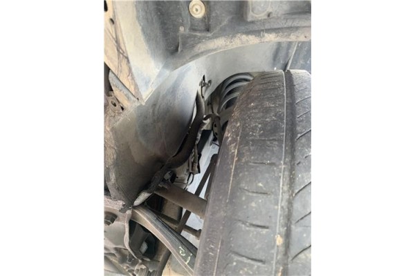 Recambio de pase rueda delantero izquierdo para citroen c4 picasso 1.6 hdi referencia OEM IAM 7136AH  